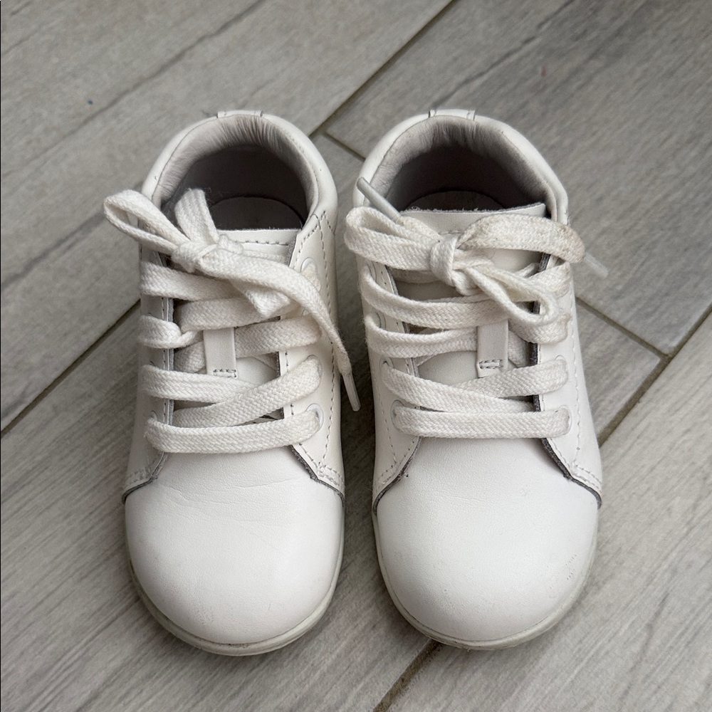 Stride Rite Elliot White Sneakers 6.5W